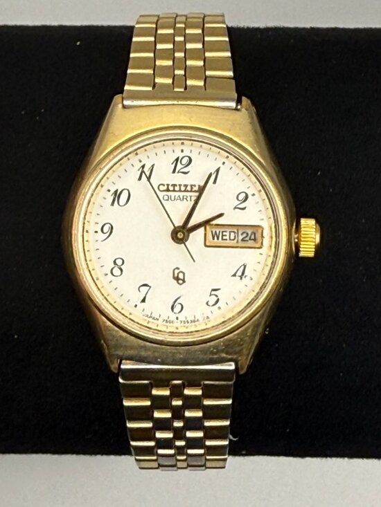 Vintage Citizen 1980\'s Ladies Watch Rare Quartz Crystron  22mm Gold tone Working main image 6
